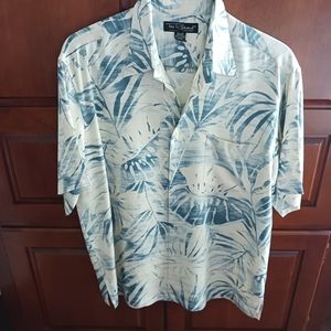 Tori Richard  shirt.